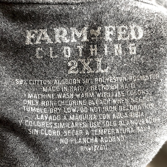🐖🥓 FARM FED CLOTHING 🐓 EMBELLISHED CHARCOAL GRAY PIG HUMOROUS TSHIRT Women’s 2X - Picture 6 of 6